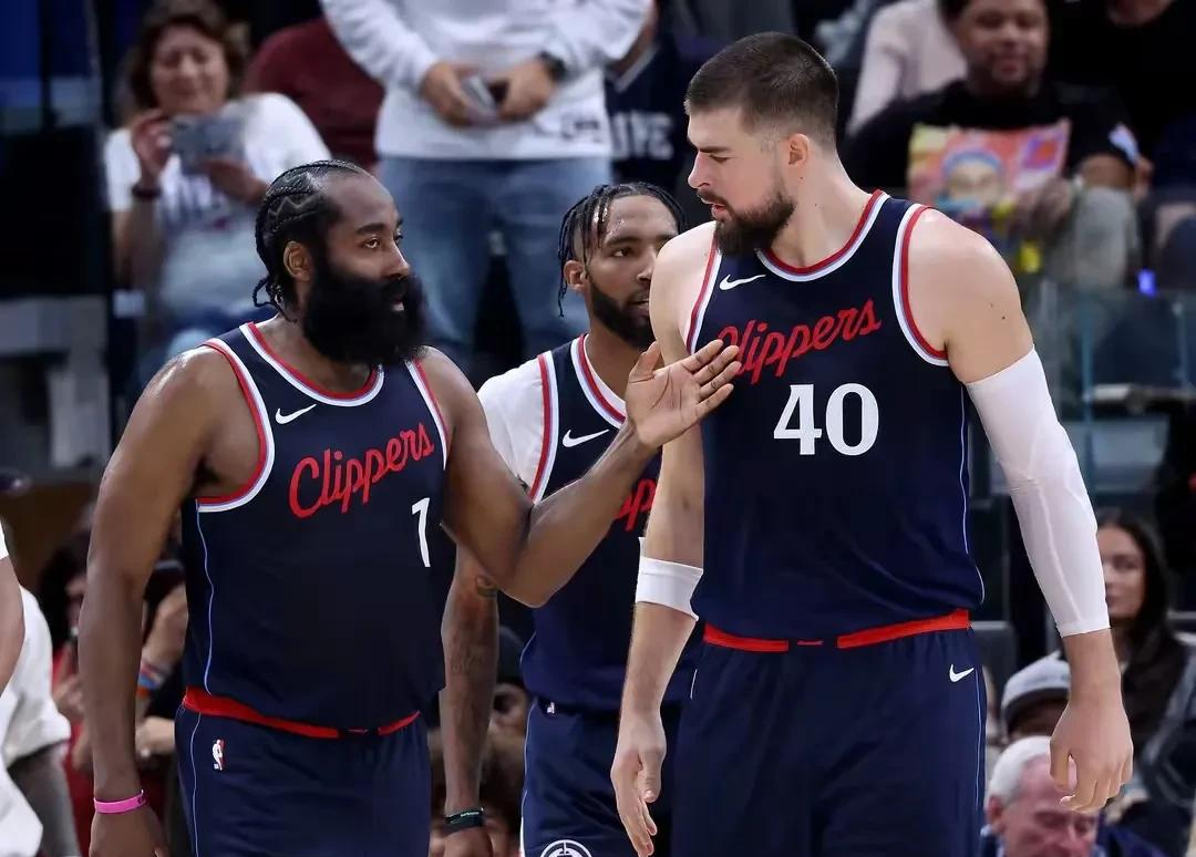 开运体育网站-NBA热门球队争霸，火箭击败爵士晋级西部决赛的简单介绍