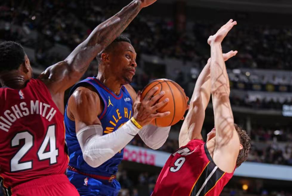 开云体育官方入口-关于NBA:拉塞尔-威斯布鲁克突破三双纪录的信息